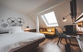 Hotel Bernina Geneva